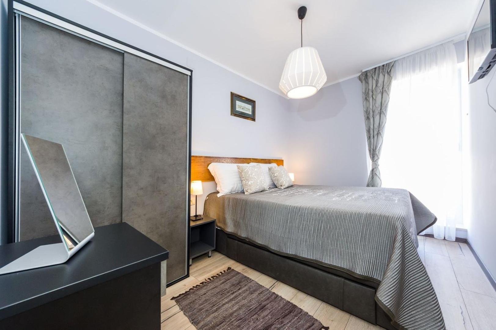 Ema 2Br Apt. In Old Town Centre ซาดาร์ ภายนอก รูปภาพ