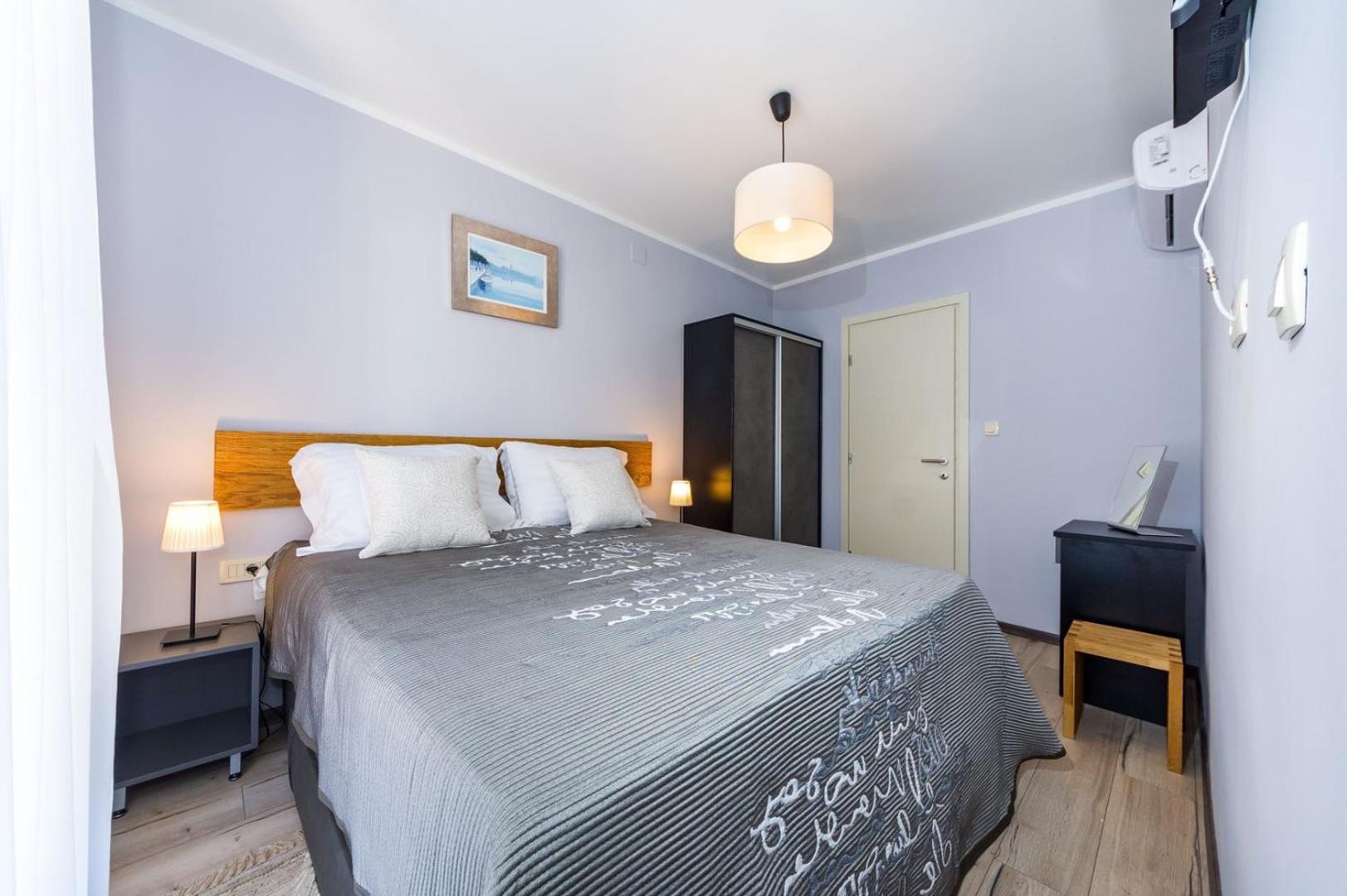 Ema 2Br Apt. In Old Town Centre ซาดาร์ ภายนอก รูปภาพ