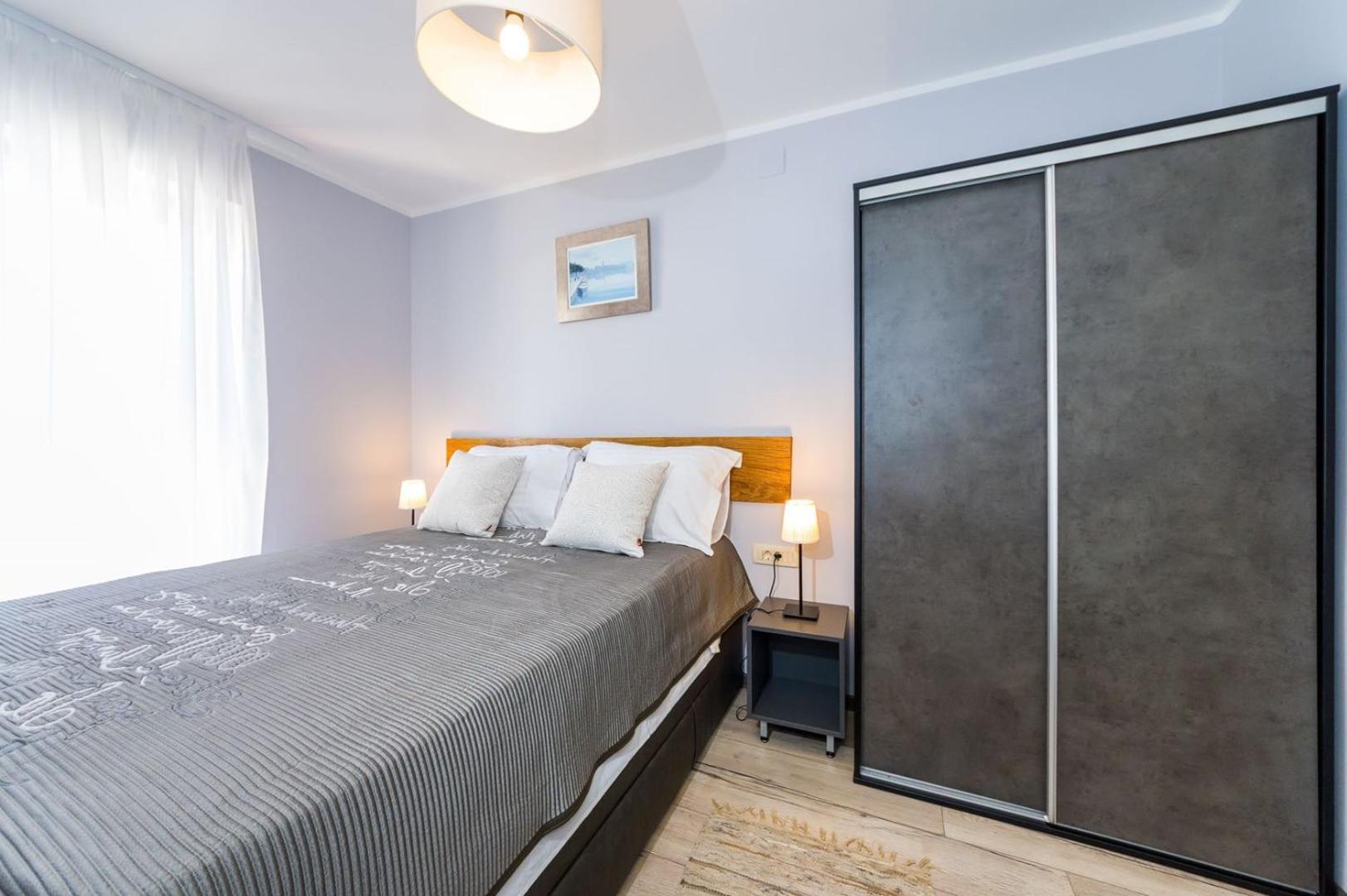 Ema 2Br Apt. In Old Town Centre ซาดาร์ ภายนอก รูปภาพ