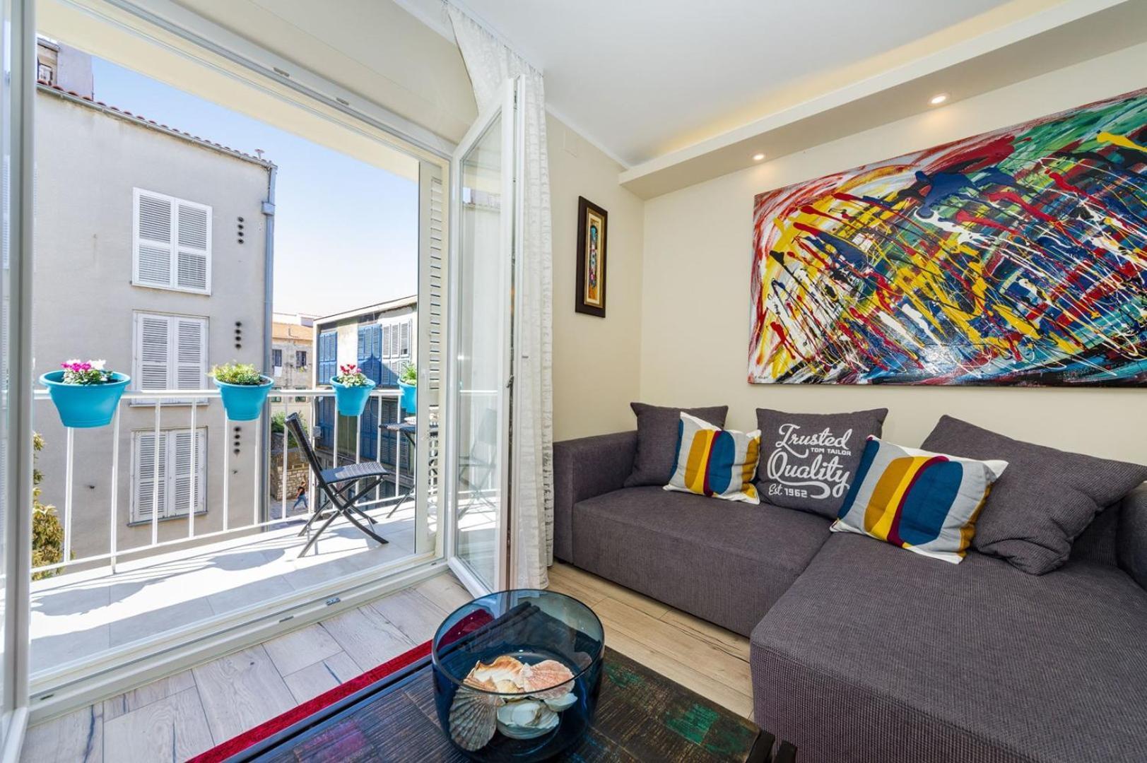 Ema 2Br Apt. In Old Town Centre ซาดาร์ ภายนอก รูปภาพ